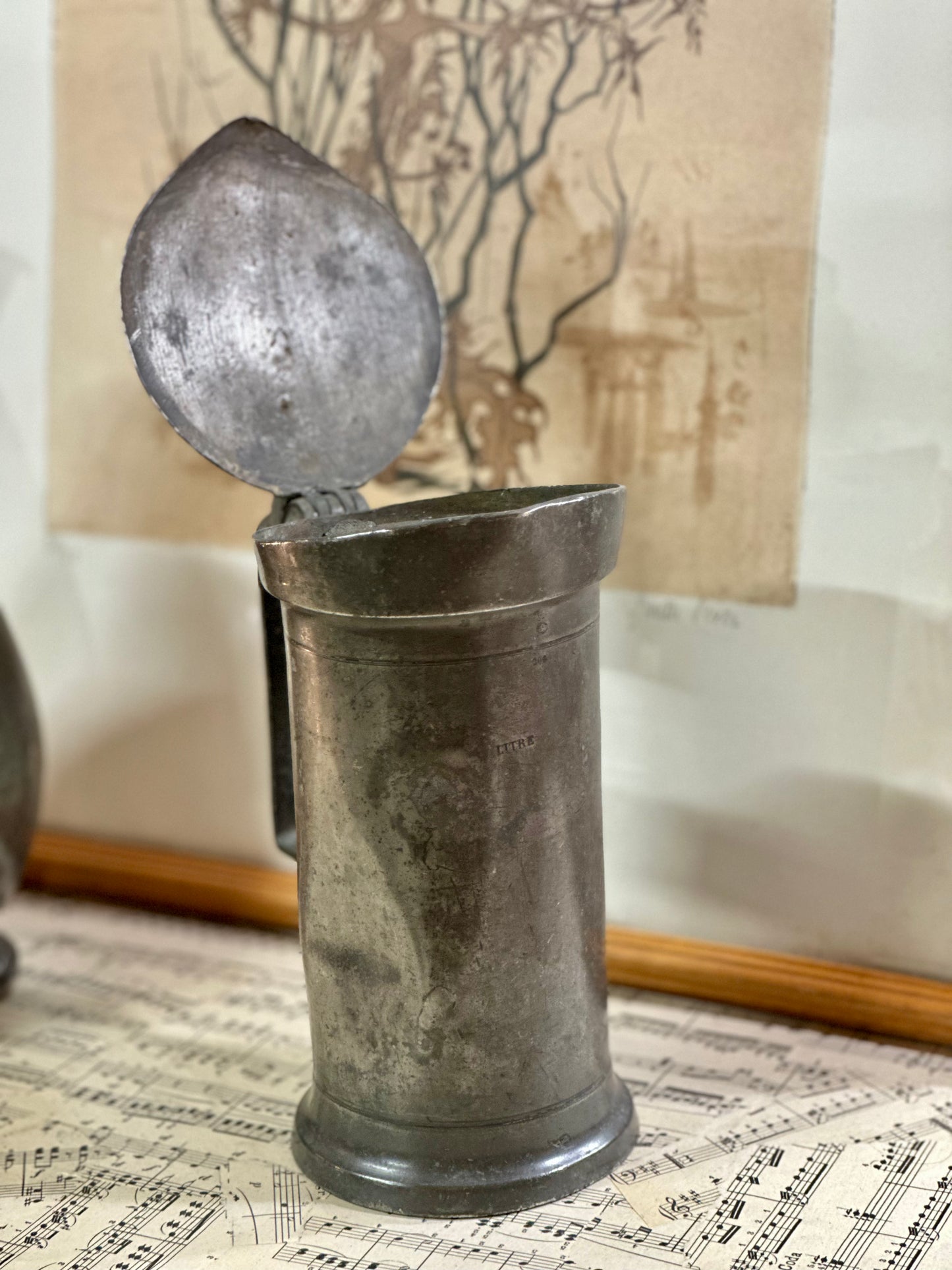 Chope à bière en étain