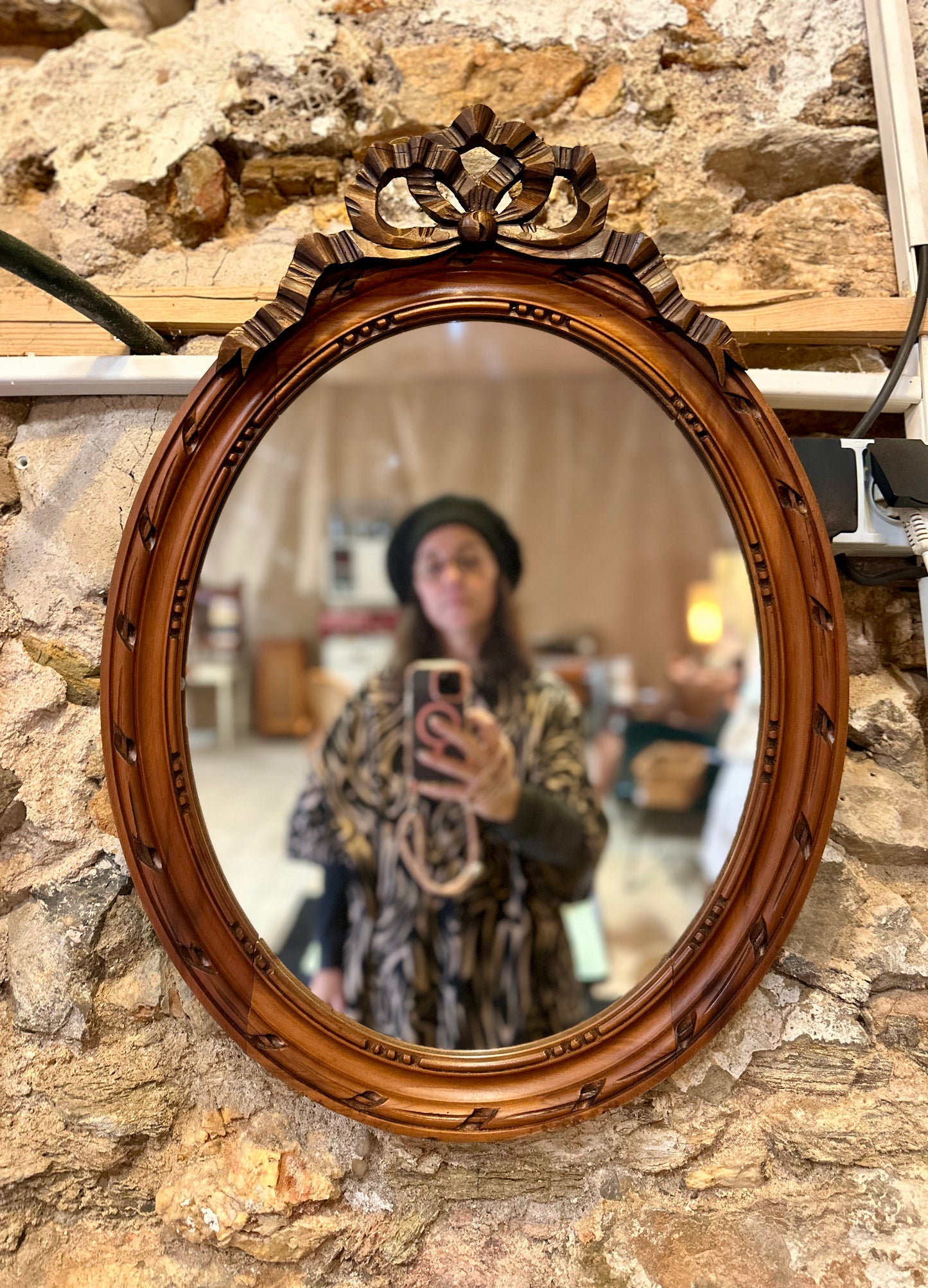 Miroir Louis XVI en noyer