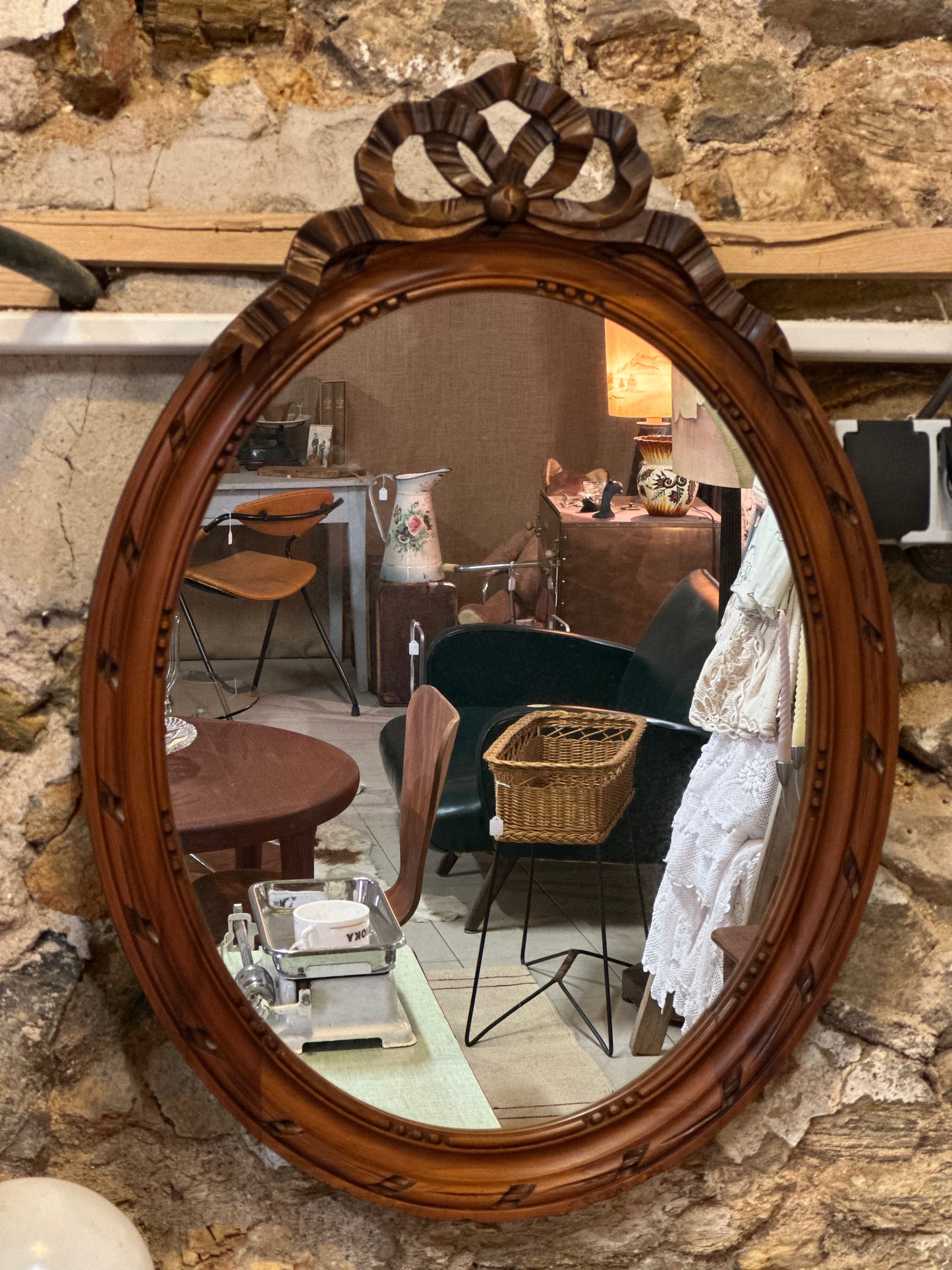 Miroir Louis XVI en noyer
