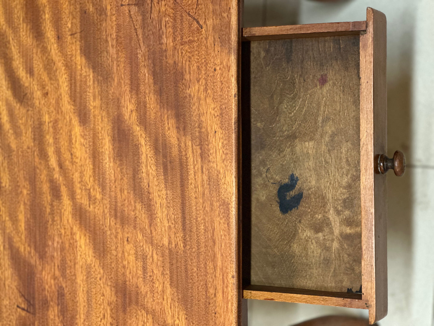 Bureau pour enfant ou table d'appoint Manufacture Baumann