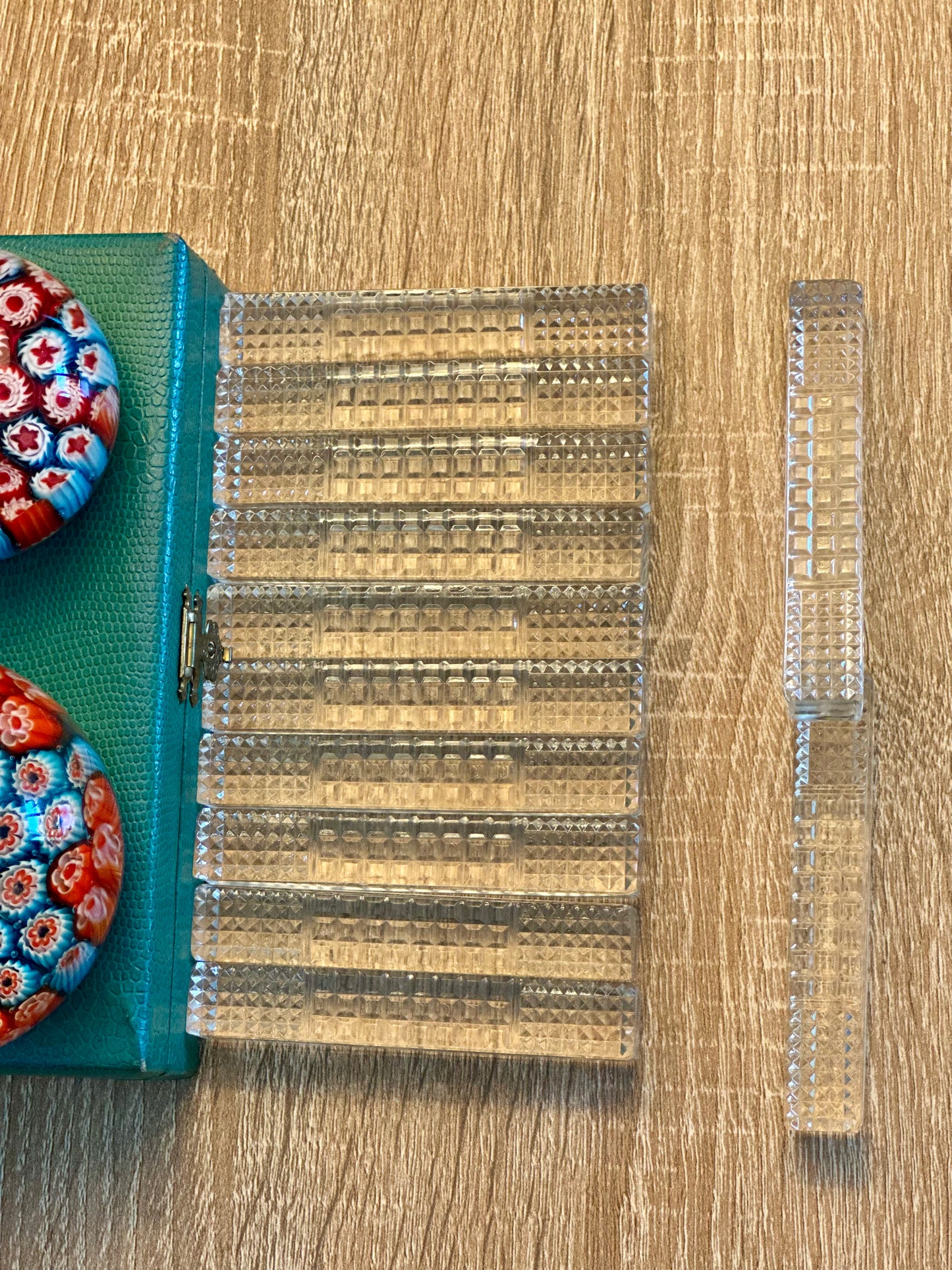 Coffret de 12 porte-couteaux en cristal