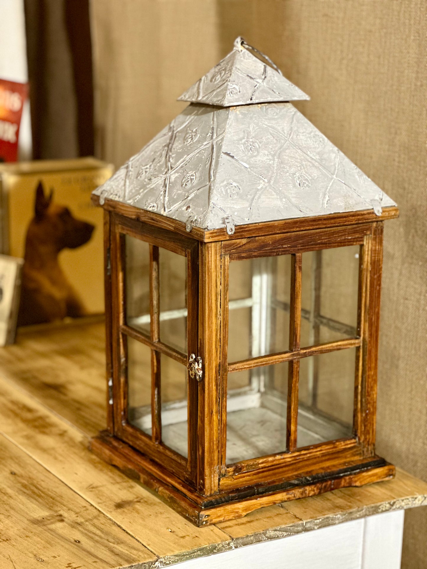 Lanterne en bois & toit de zinc