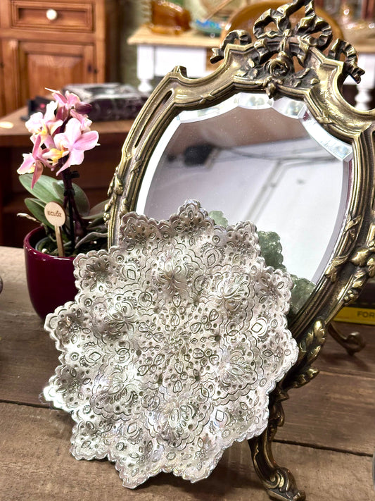 Assiette décorative métal argenté